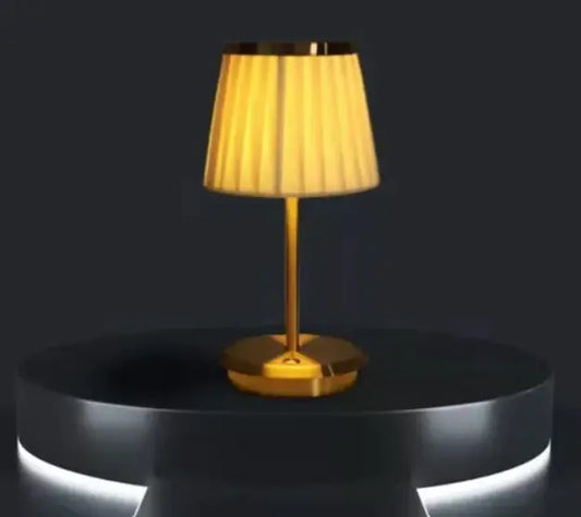 NeoVia´s Table Lamp